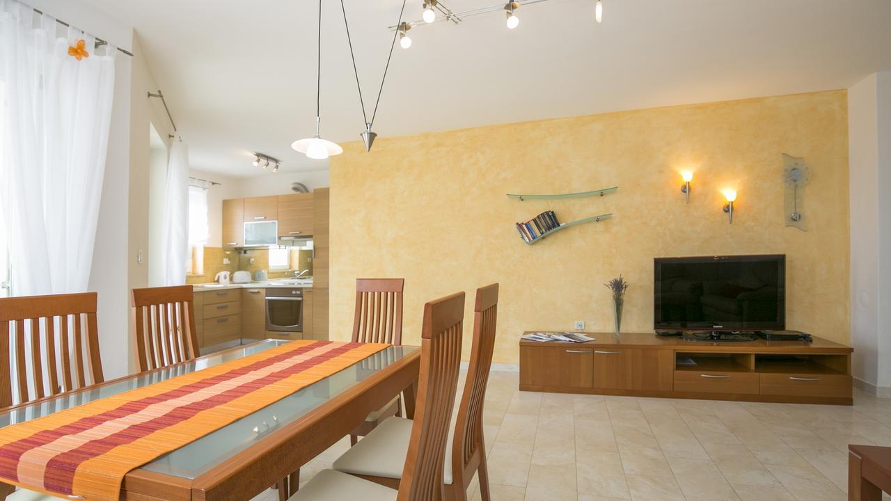 Apartment Jadranka Рабац Екстериор снимка