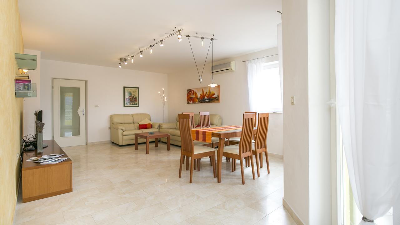 Apartment Jadranka Рабац Екстериор снимка